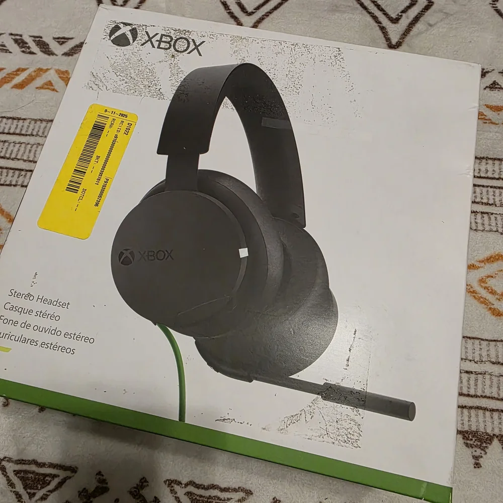 Xbox Stereo Headset — Black Over-Ear Gaming Headphones with Boom Mic